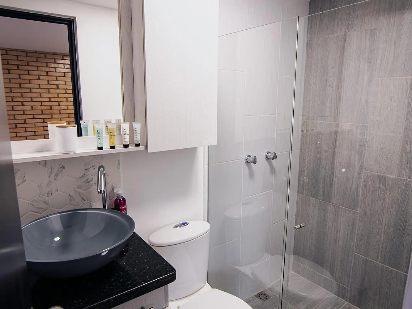 Elegante Loft Cerca De Diversion Y Malls Medellin Apartment